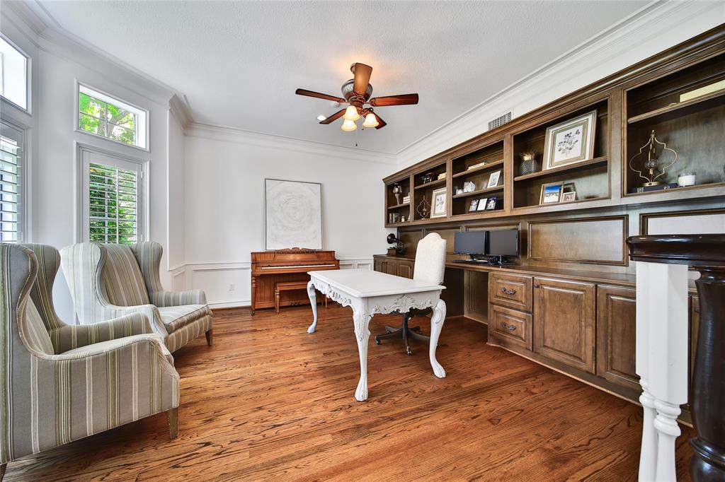 3 Pecan Trail Lane, Houston, Texas image 17