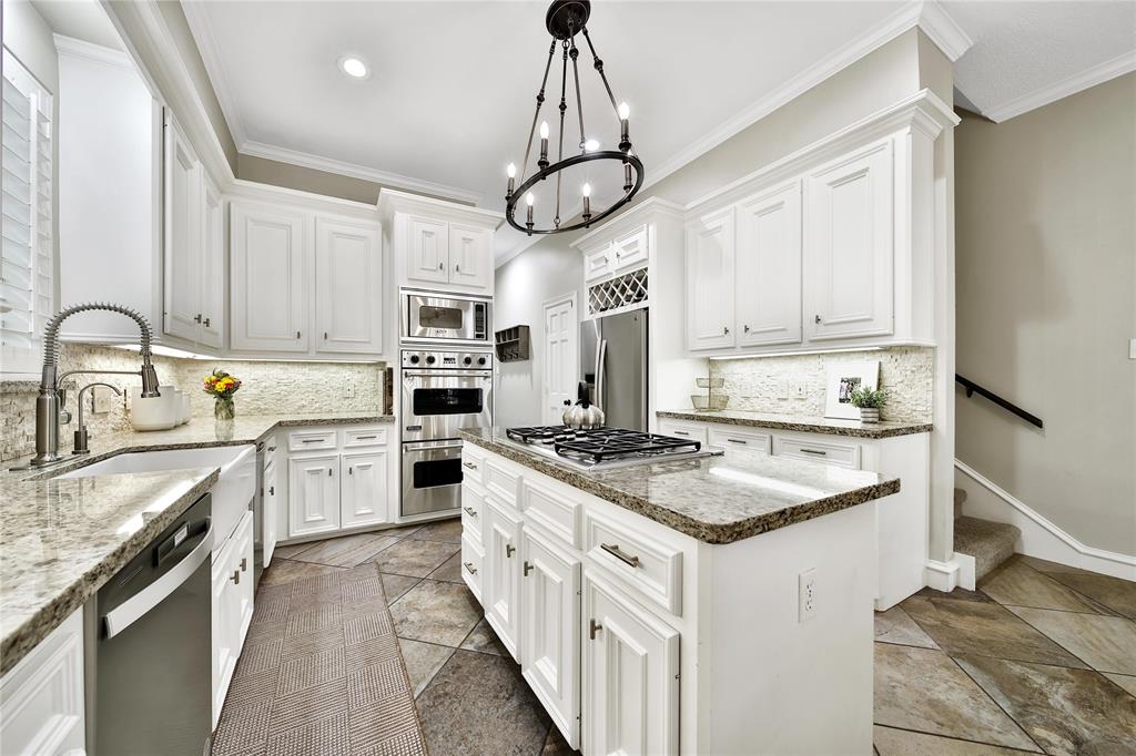3 Pecan Trail Lane, Houston, Texas image 26