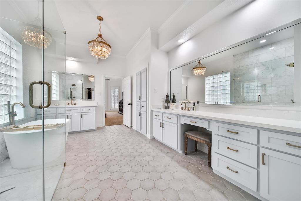3 Pecan Trail Lane, Houston, Texas image 32