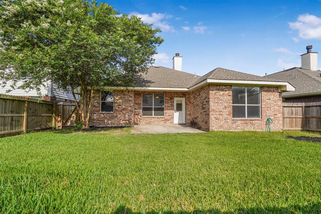 18134 Stone Trail Manor Drive, Humble, Texas image 22