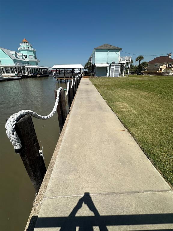 1297 N Crystal Beach Road, Crystal Beach, Texas image 4