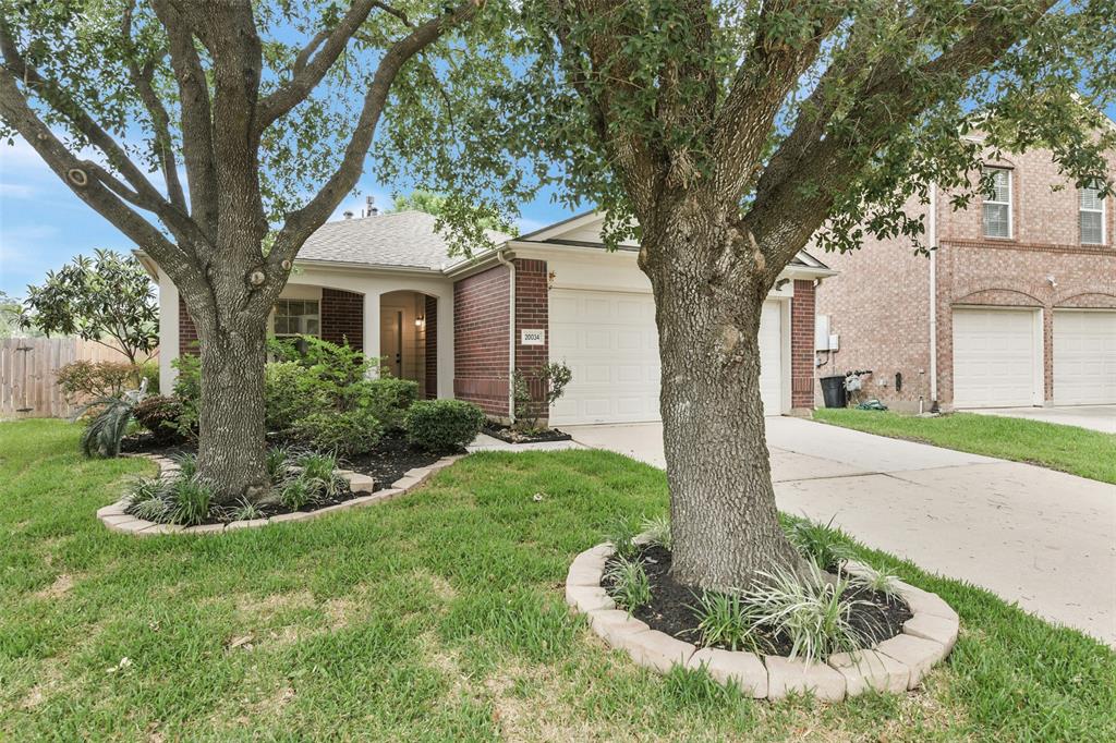 20034 Cypresswood Creek, Spring, Texas image 2