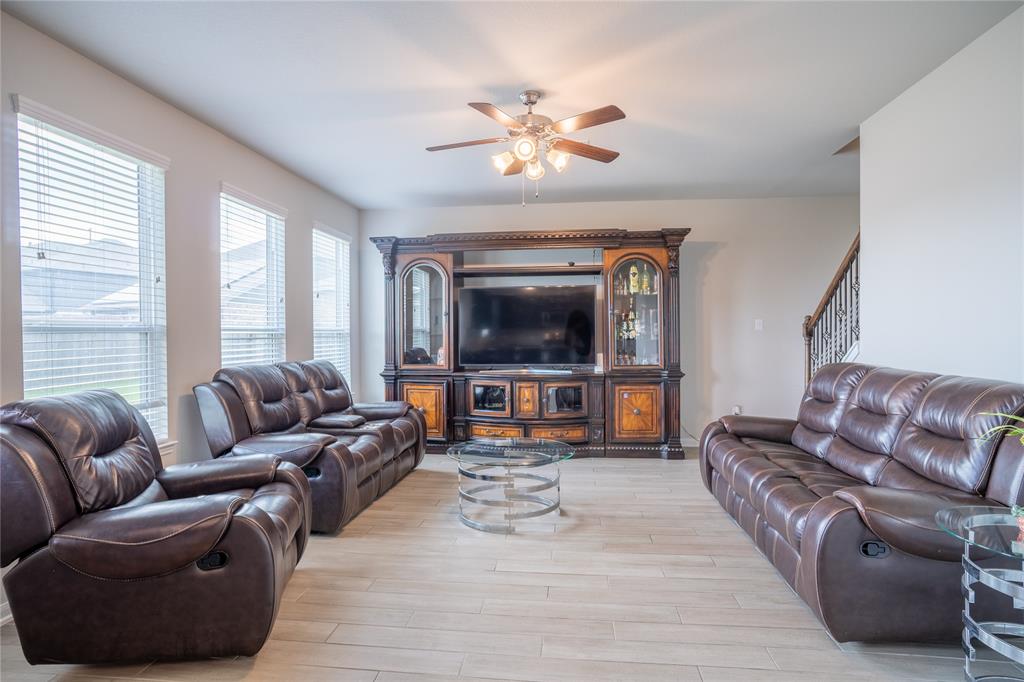 807 Rough Cut Court, Houston, Texas image 12