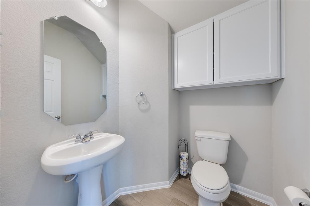 807 Rough Cut Court, Houston, Texas image 16