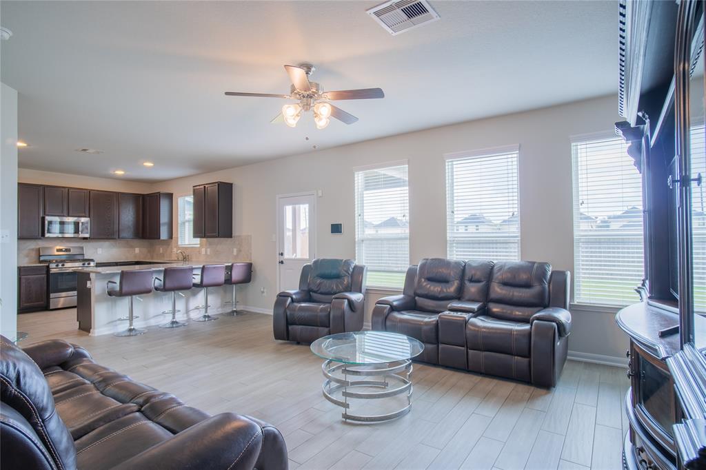 807 Rough Cut Court, Houston, Texas image 13