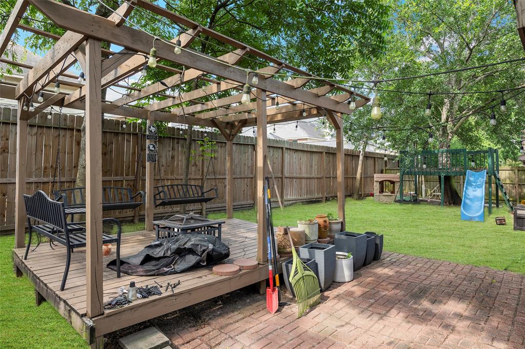 7611 Creekfield Drive, Spring, Texas image 28
