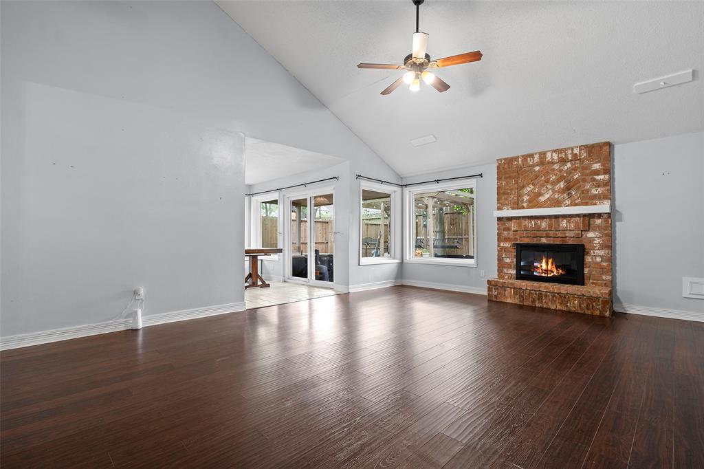 7611 Creekfield Drive, Spring, Texas image 12