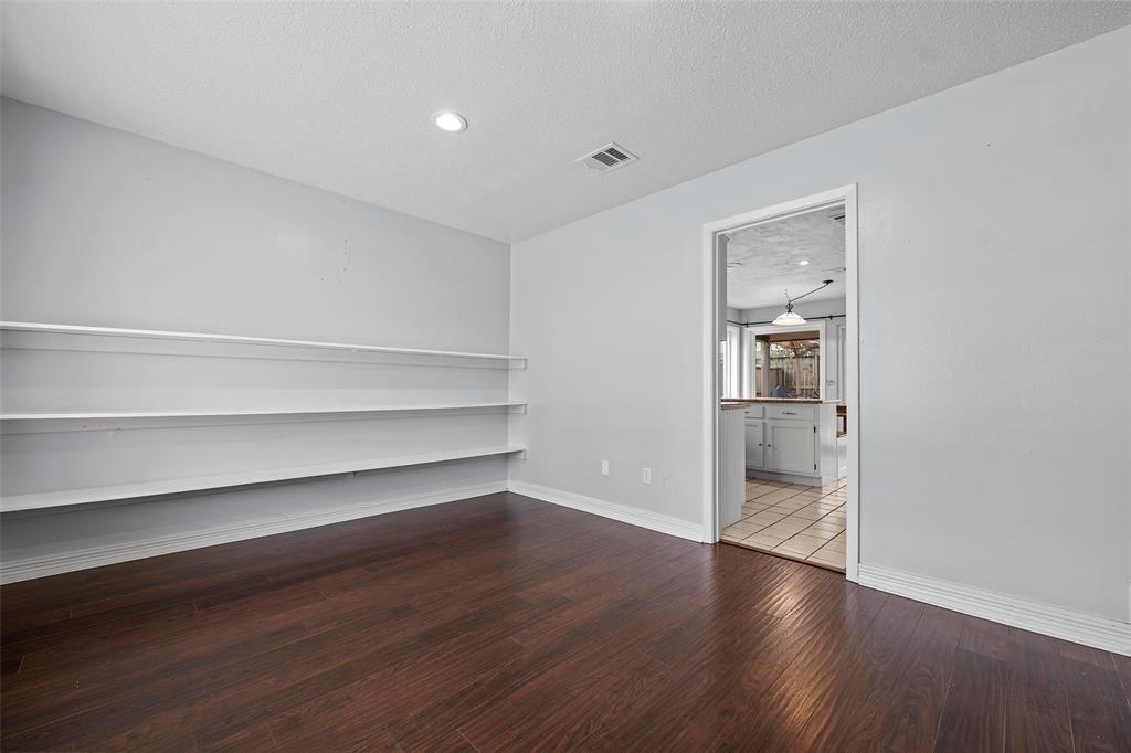 7611 Creekfield Drive, Spring, Texas image 24