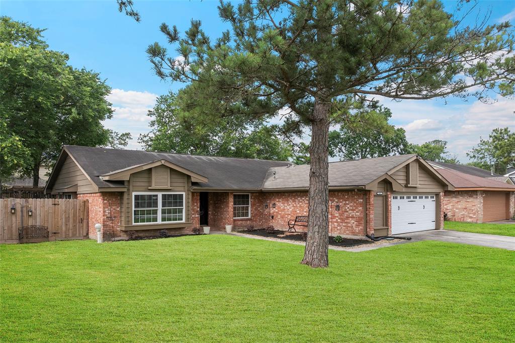 7611 Creekfield Drive, Spring, Texas image 5