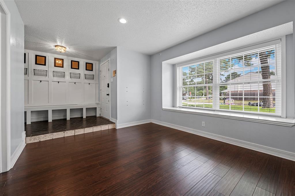 7611 Creekfield Drive, Spring, Texas image 13
