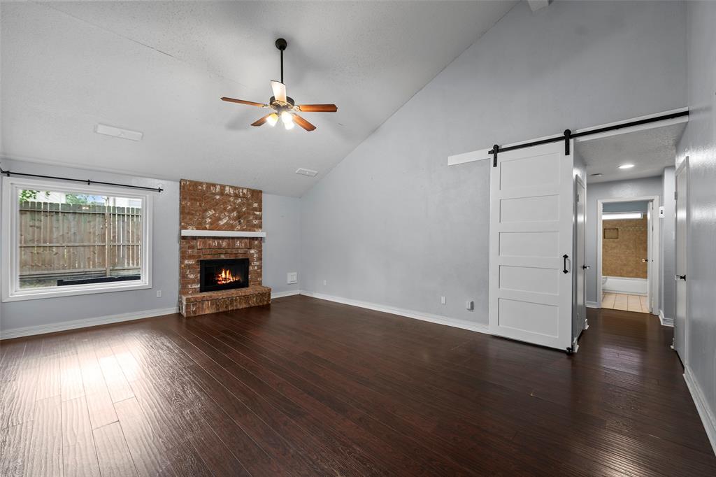 7611 Creekfield Drive, Spring, Texas image 11