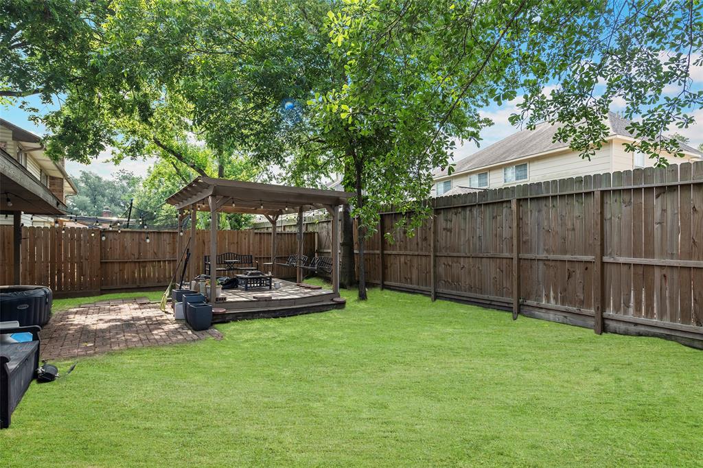 7611 Creekfield Drive, Spring, Texas image 29
