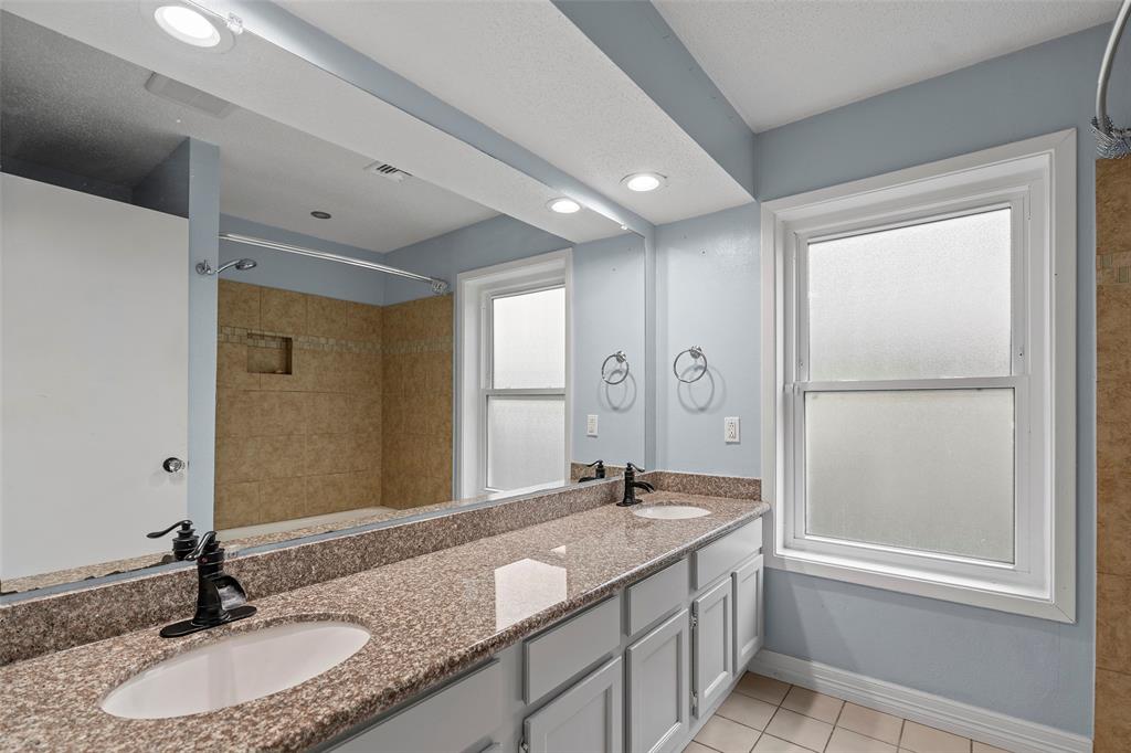7611 Creekfield Drive, Spring, Texas image 21