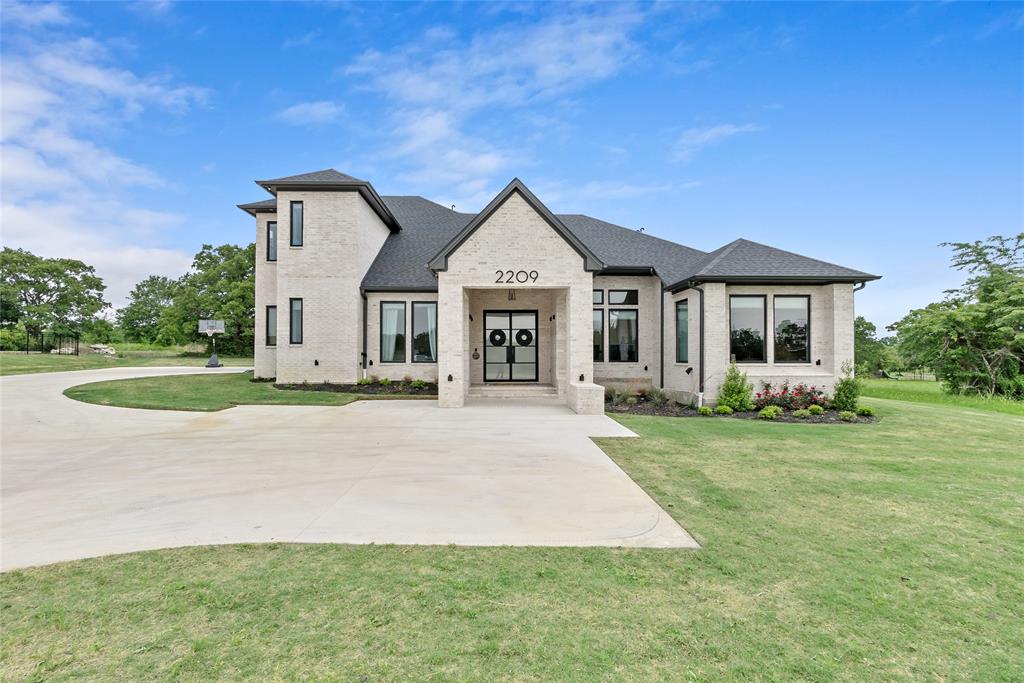2209 Joe Will Drive, College Station, Texas image 1