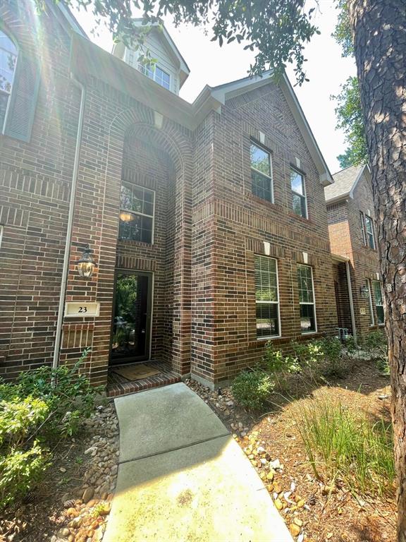 23 Avenswood, The Woodlands, Texas image 2