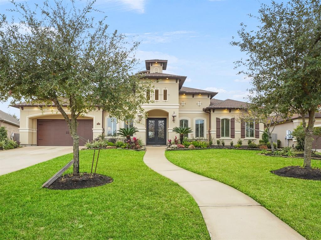 2326 Wagoner Branch Court, Friendswood, Texas image 2