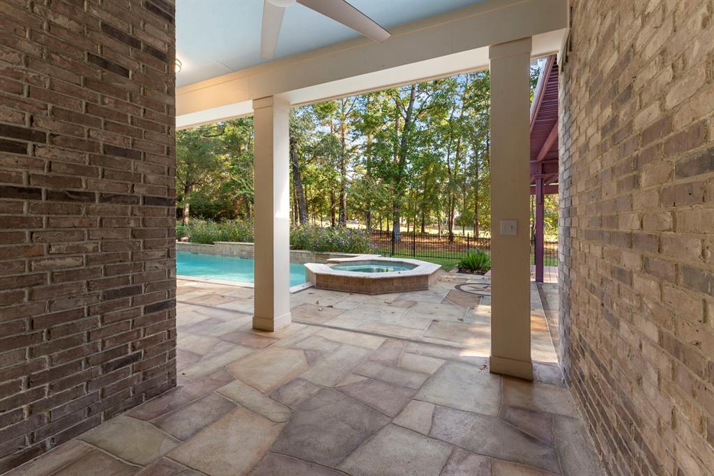 1614 Beau Rivage, Conroe, Texas image 33