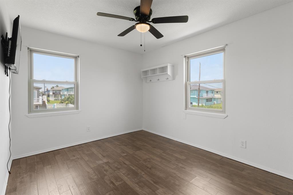 4014 Kent Drive, Galveston, Texas image 9