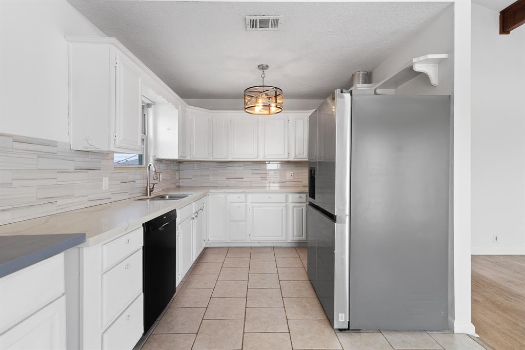 4014 Kent Drive, Galveston, Texas image 6