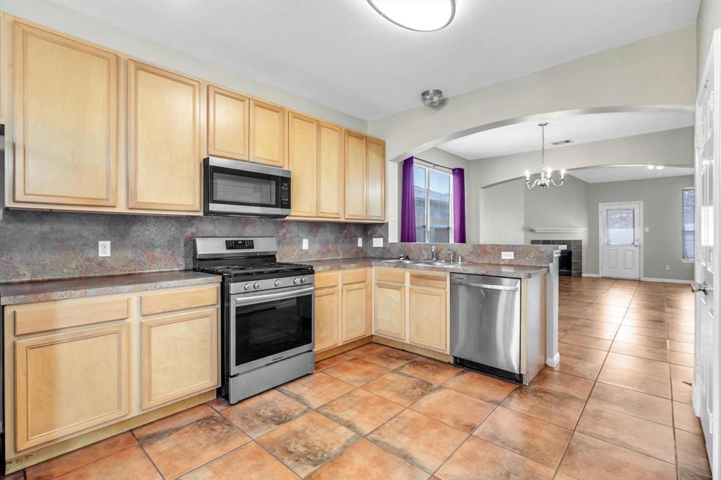 2315 Flint Brook Court, Fresno, Texas image 11