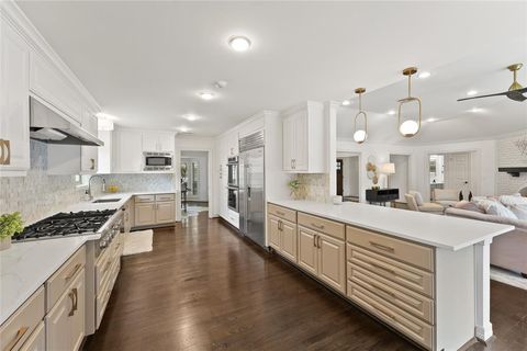 7903 Burgoyne Road Houston TX 77063