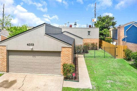 Single Family Residence in Houston TX 4323 Aspenglen Drive.jpg