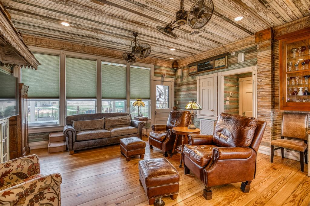 11630 Schuster Road, Round Top, Texas image 3