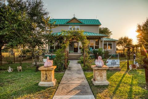 11630 Schuster Road Round Top TX 78954