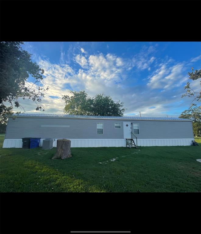 2592 County Road 152, Bedias, Texas image 3