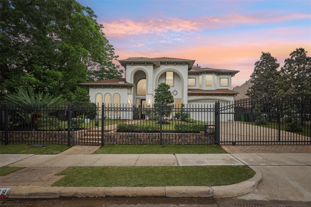 3109 Mcculloch Circle, Houston, Texas image 3
