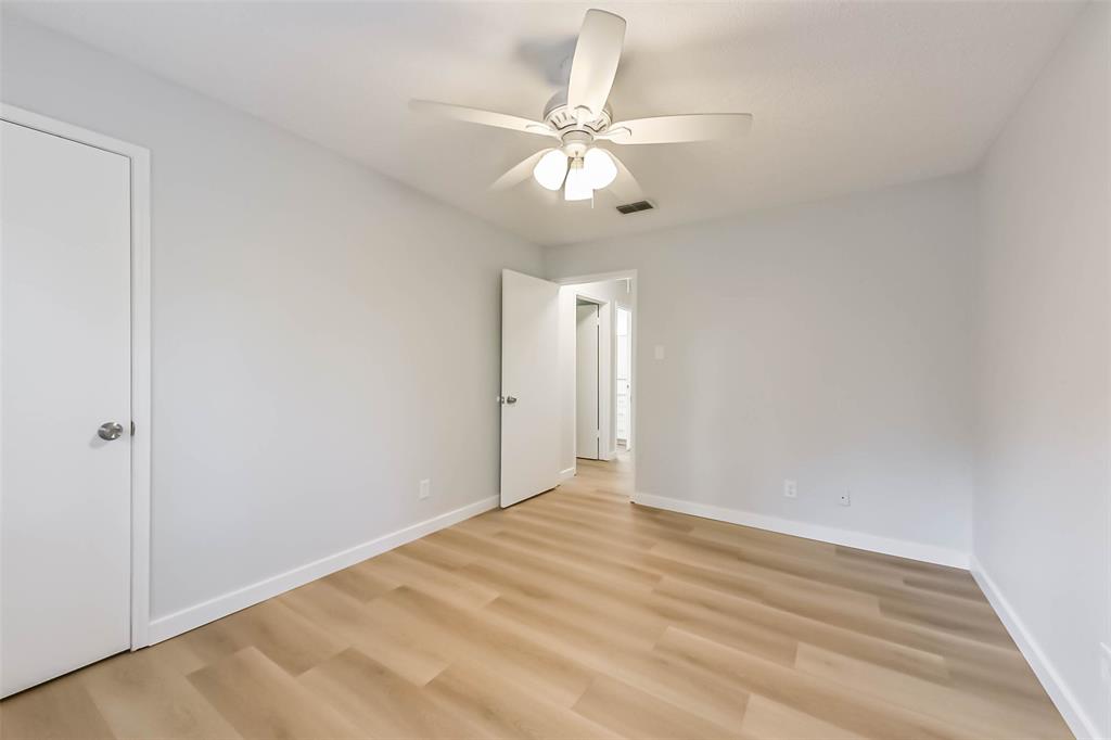 3210 Lakehaven Drive, Kingwood, Texas image 27