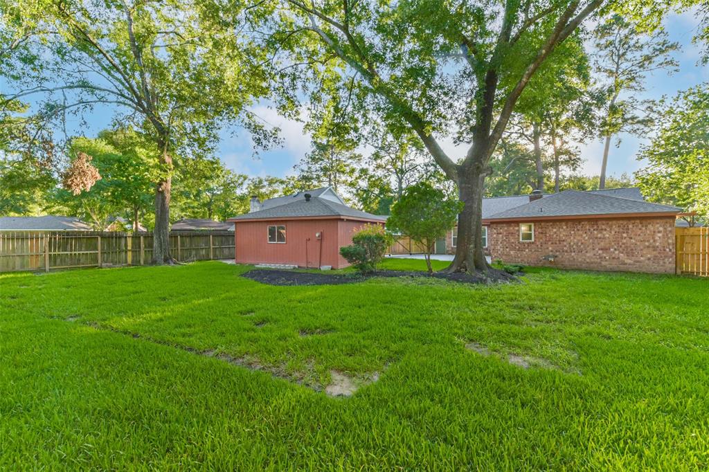 3210 Lakehaven Drive, Kingwood, Texas image 37
