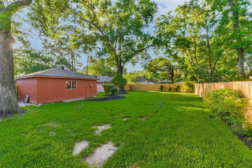 3210 Lakehaven Drive, Kingwood, Texas image 35