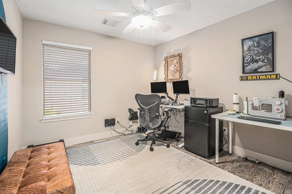 2884 Shallow Brook Lane, Dickinson, Texas image 17