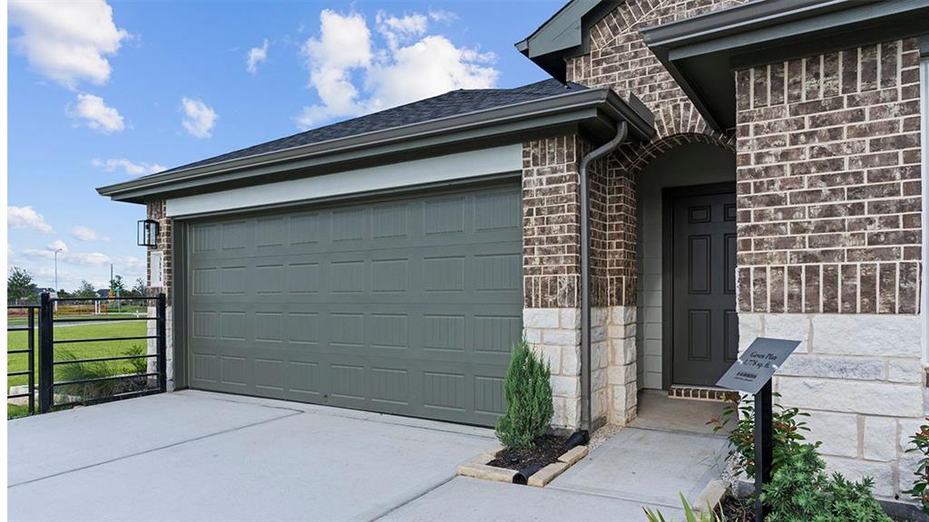 4202 Bromham Farms Drive, Fulshear, Texas image 3