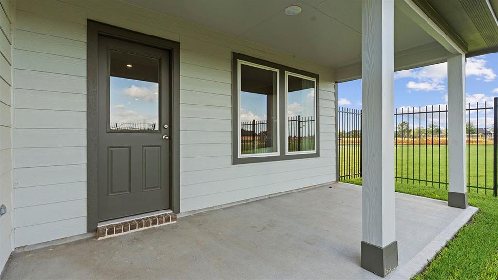 4202 Bromham Farms Drive, Fulshear, Texas image 24