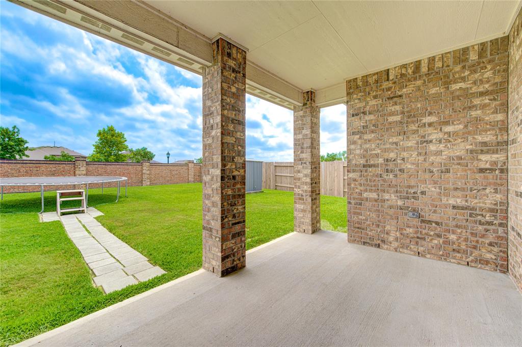12114 Delwood Terrace Drive, Humble, Texas image 32