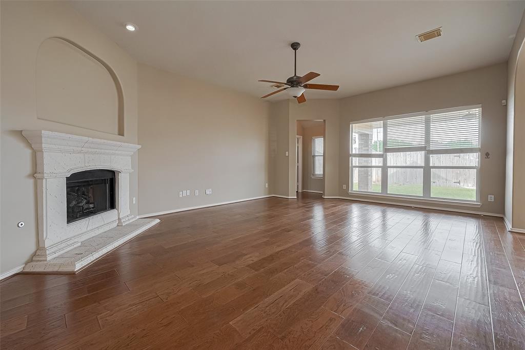 9934 Edgewood Manor Court, Tomball, Texas image 13