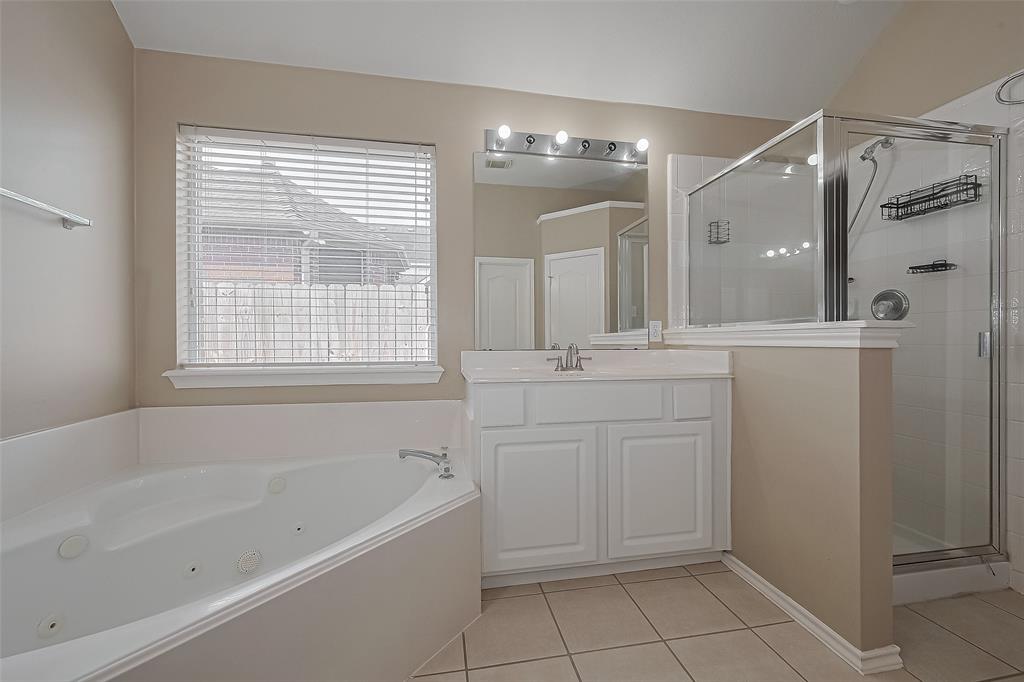 9934 Edgewood Manor Court, Tomball, Texas image 41