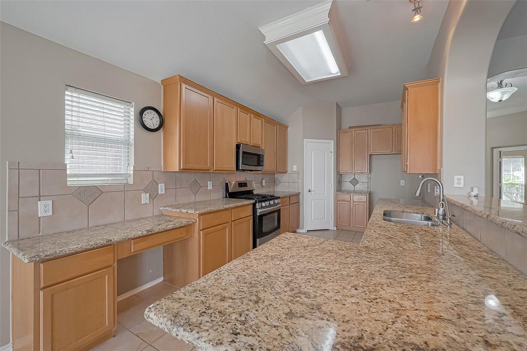 9934 Edgewood Manor Court, Tomball, Texas image 21
