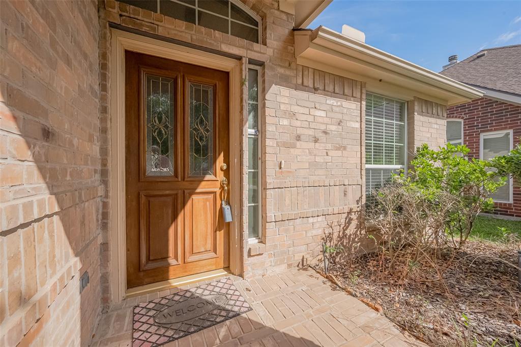 9934 Edgewood Manor Court, Tomball, Texas image 3