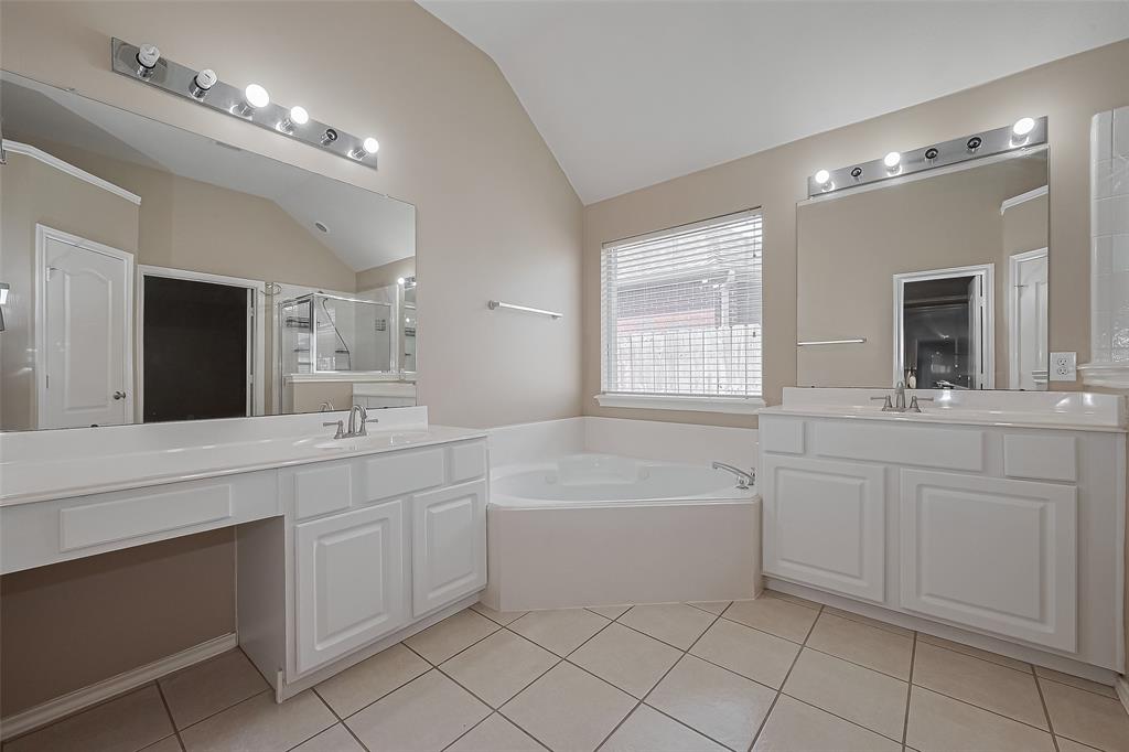 9934 Edgewood Manor Court, Tomball, Texas image 40