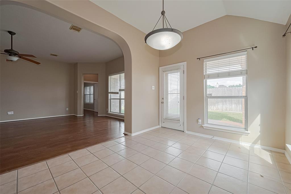 9934 Edgewood Manor Court, Tomball, Texas image 17