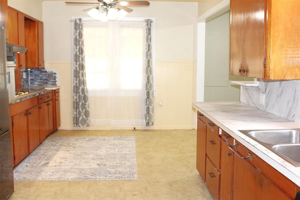 508 Texas Street, Brenham, Texas image 7