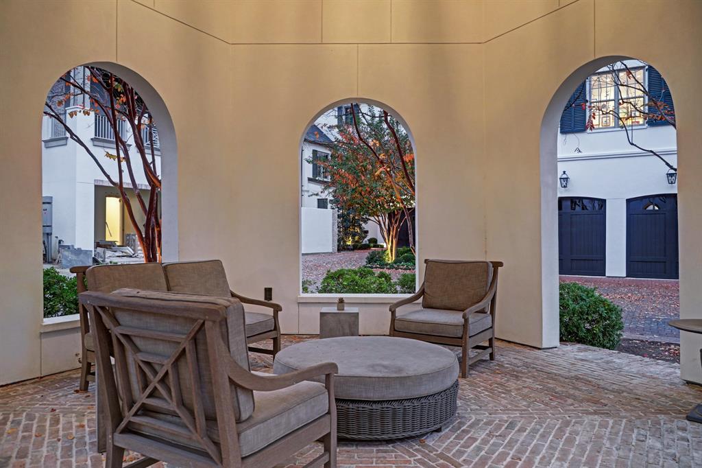 20 Audubon Hollow Lane, Houston, Texas image 8