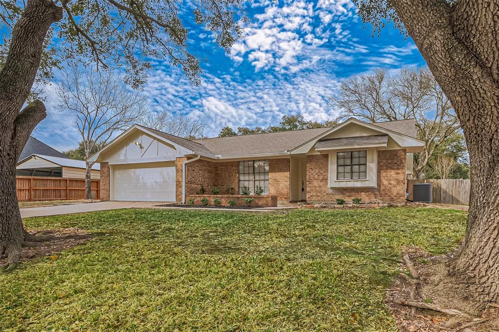 127 Wild Phlox Drive, Bellville, Texas image 2