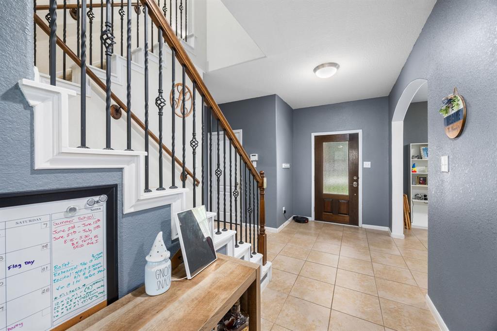 6215 Oxford Lake Drive, Rosenberg, Texas image 7