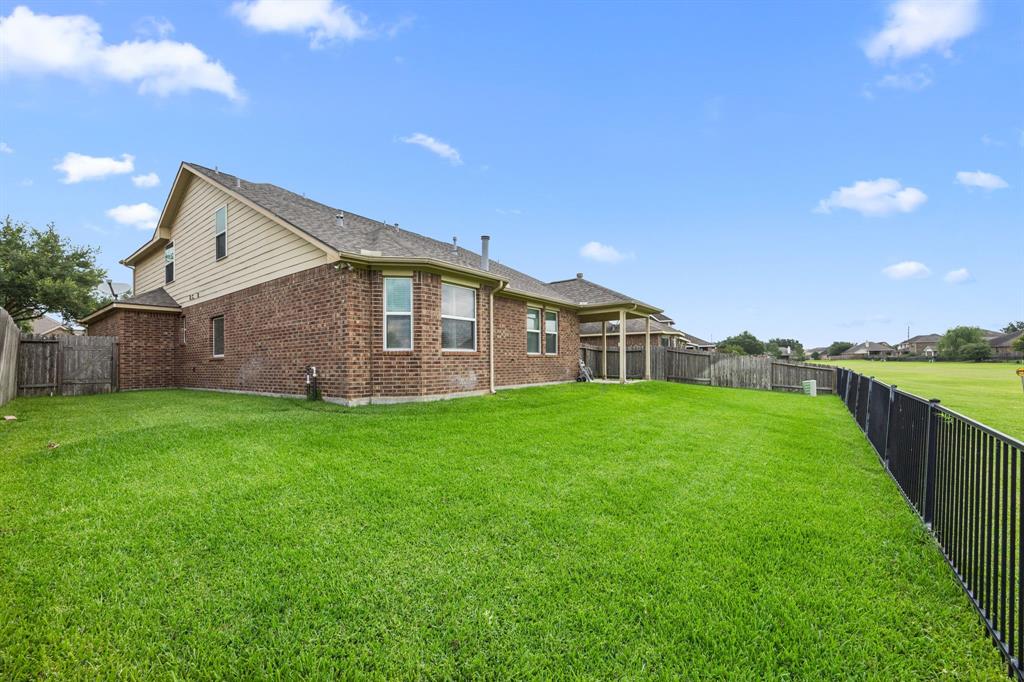 6215 Oxford Lake Drive, Rosenberg, Texas image 32