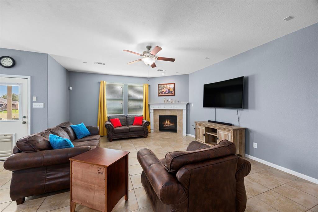 6215 Oxford Lake Drive, Rosenberg, Texas image 14