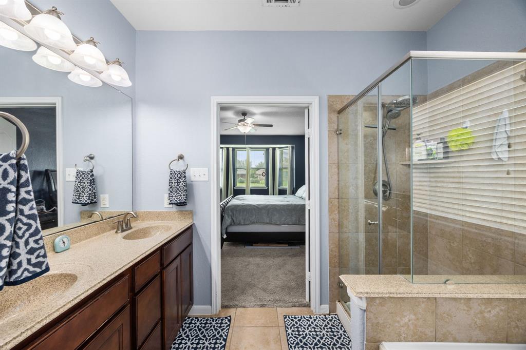 6215 Oxford Lake Drive, Rosenberg, Texas image 21